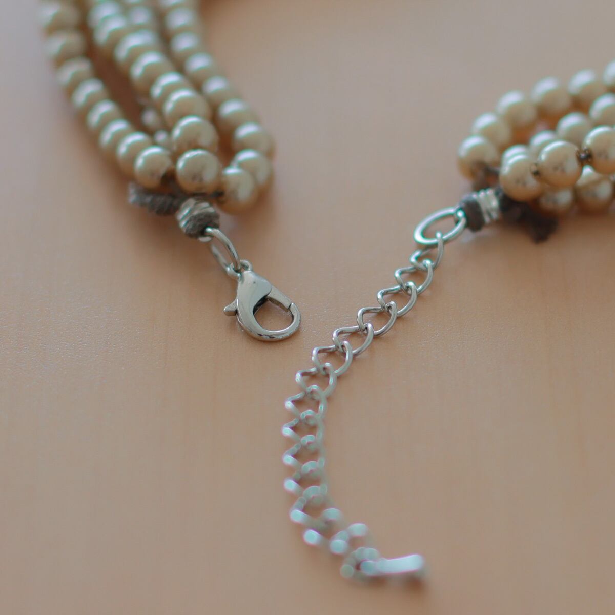 MARGAUX VINTAGE (マルゴーヴィンテージ) アクリルパール 4連