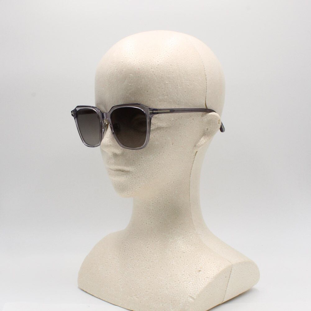 TOM FORD FT0971K トムフォード　ブラック　サングラス Tom Ford Sunglasses Unisex Black FT0971K-01A-54 | Sakurawatches.com