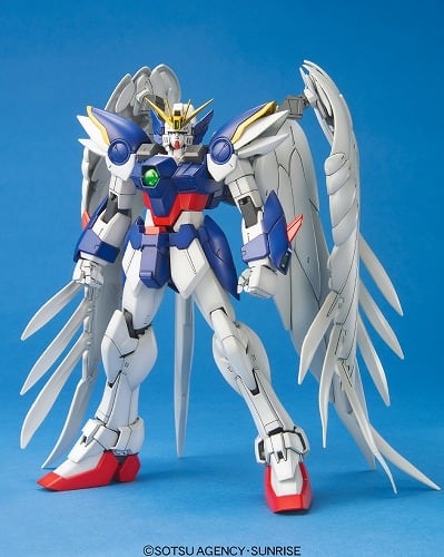 予約:8月4日より順次発送】MG ウイングガンダムゼロカスタム ガンプラ
