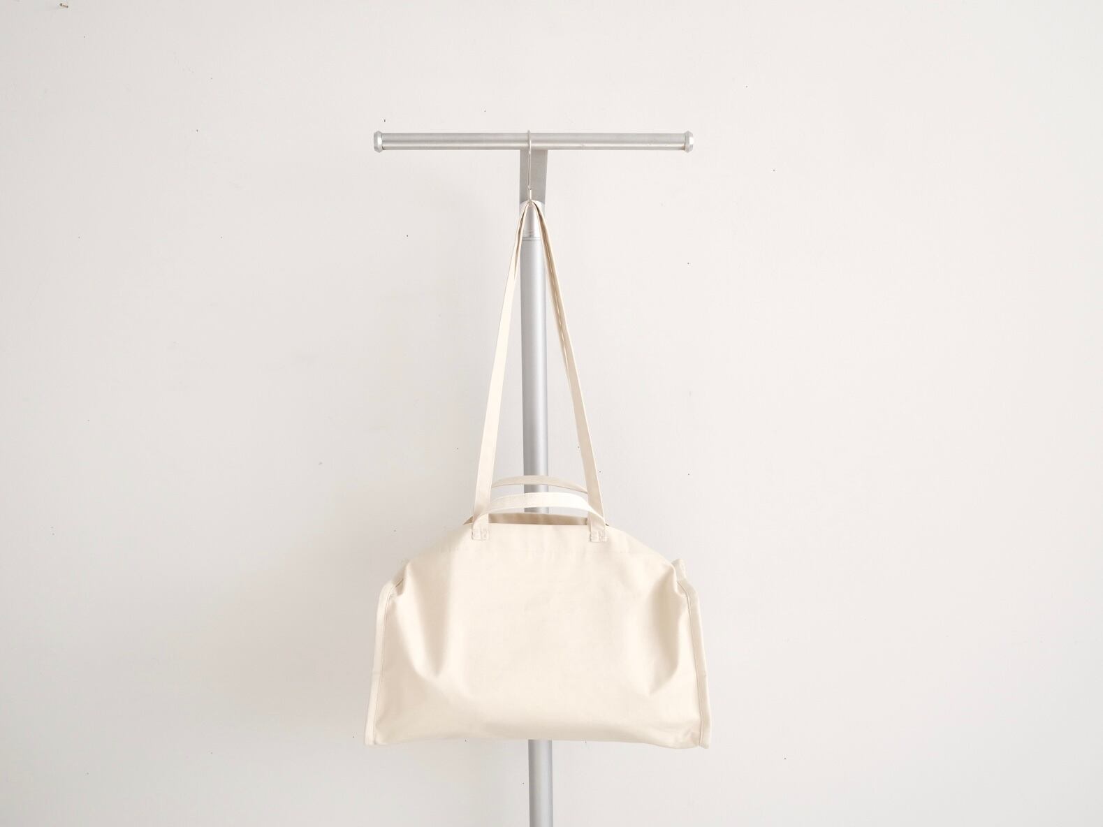 TENNE HANDCRAFTED MODERN 