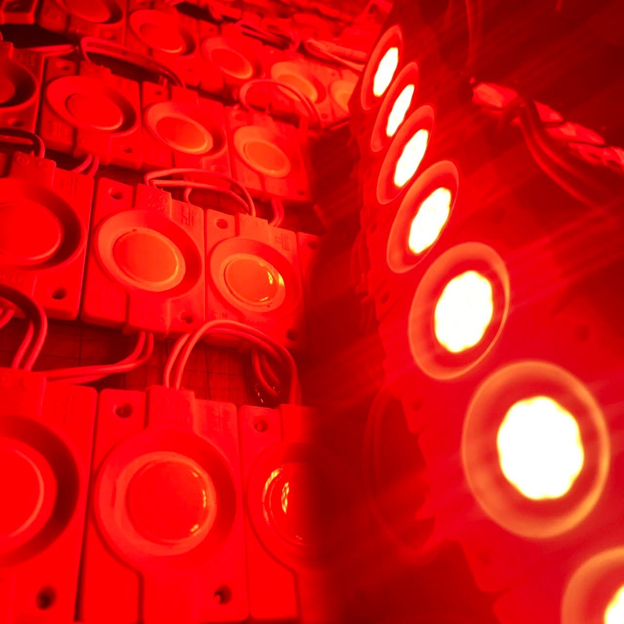 24V トラック用品 増設ランプ LED マーカー タイヤ灯 作業灯 路肩灯 架装部品 レッド 赤 AmeCanJapan
