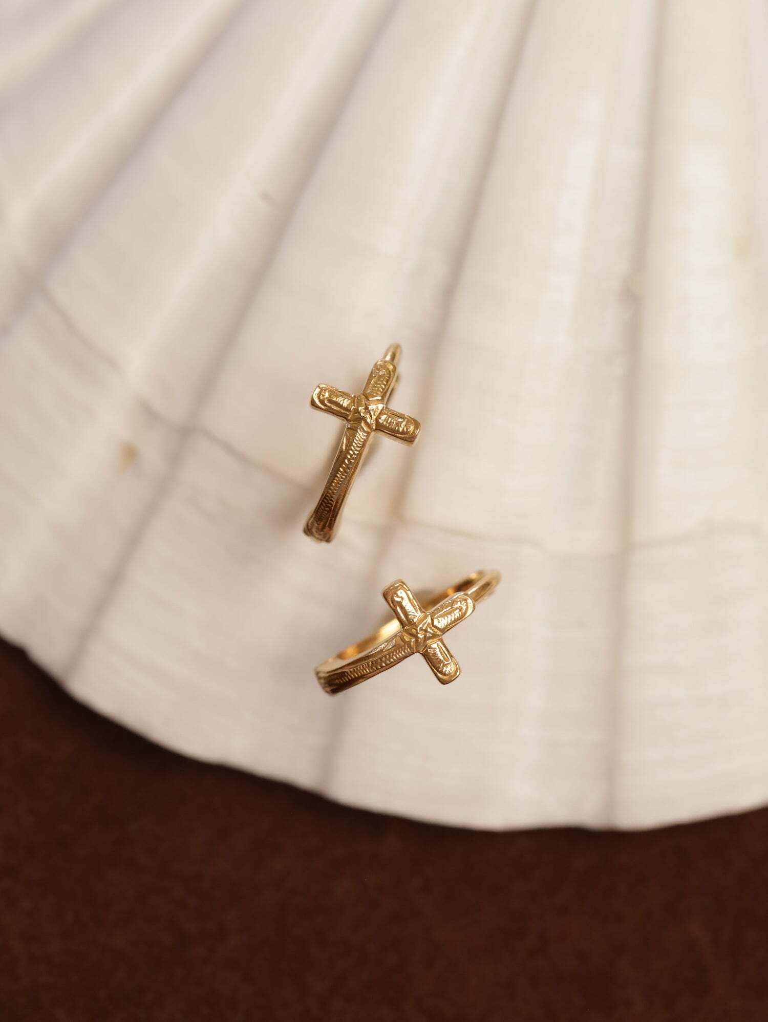 316L hawaiian cross hoop pierce（ 片耳用 ）#p15 | rani