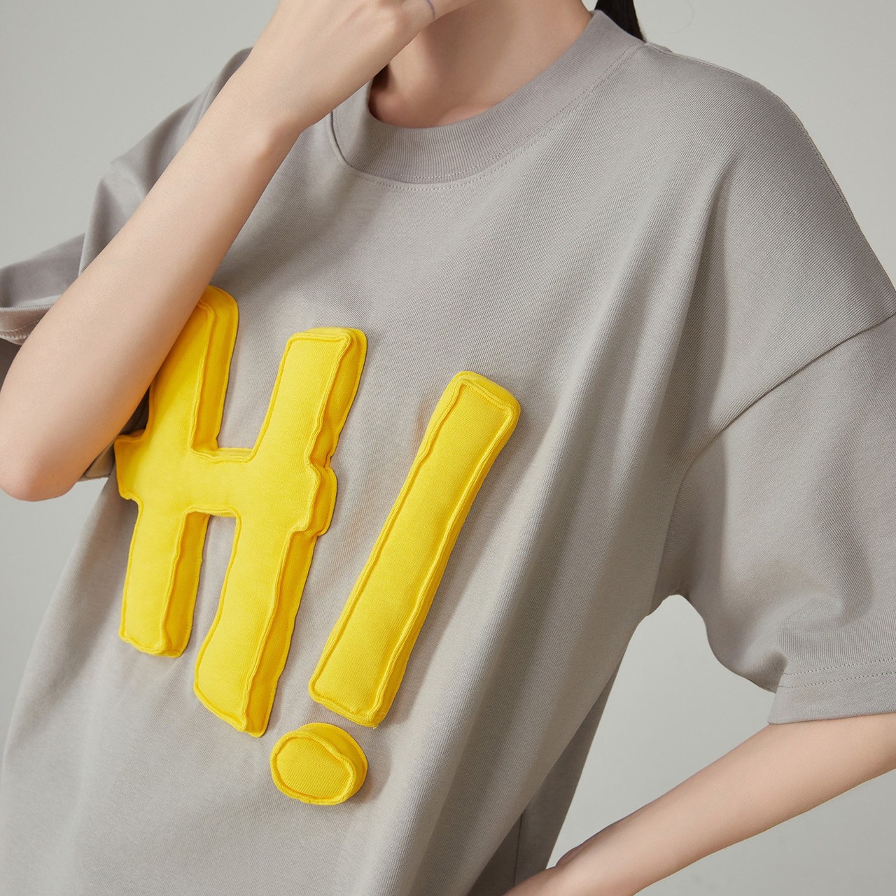 立体 H! ロゴTシャツ H0088