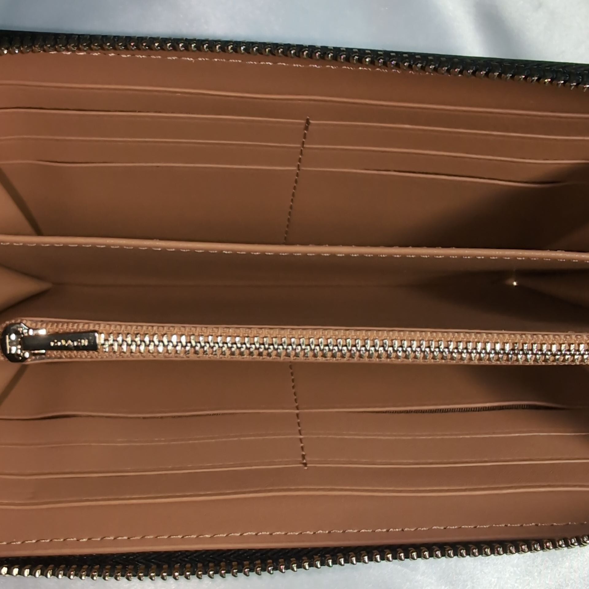 COACHコーチ ラウンドファスナー長財布 シグネチャー ブラック COACHコーチ ラウンドファスナー長財布 シグネチャー ブラック