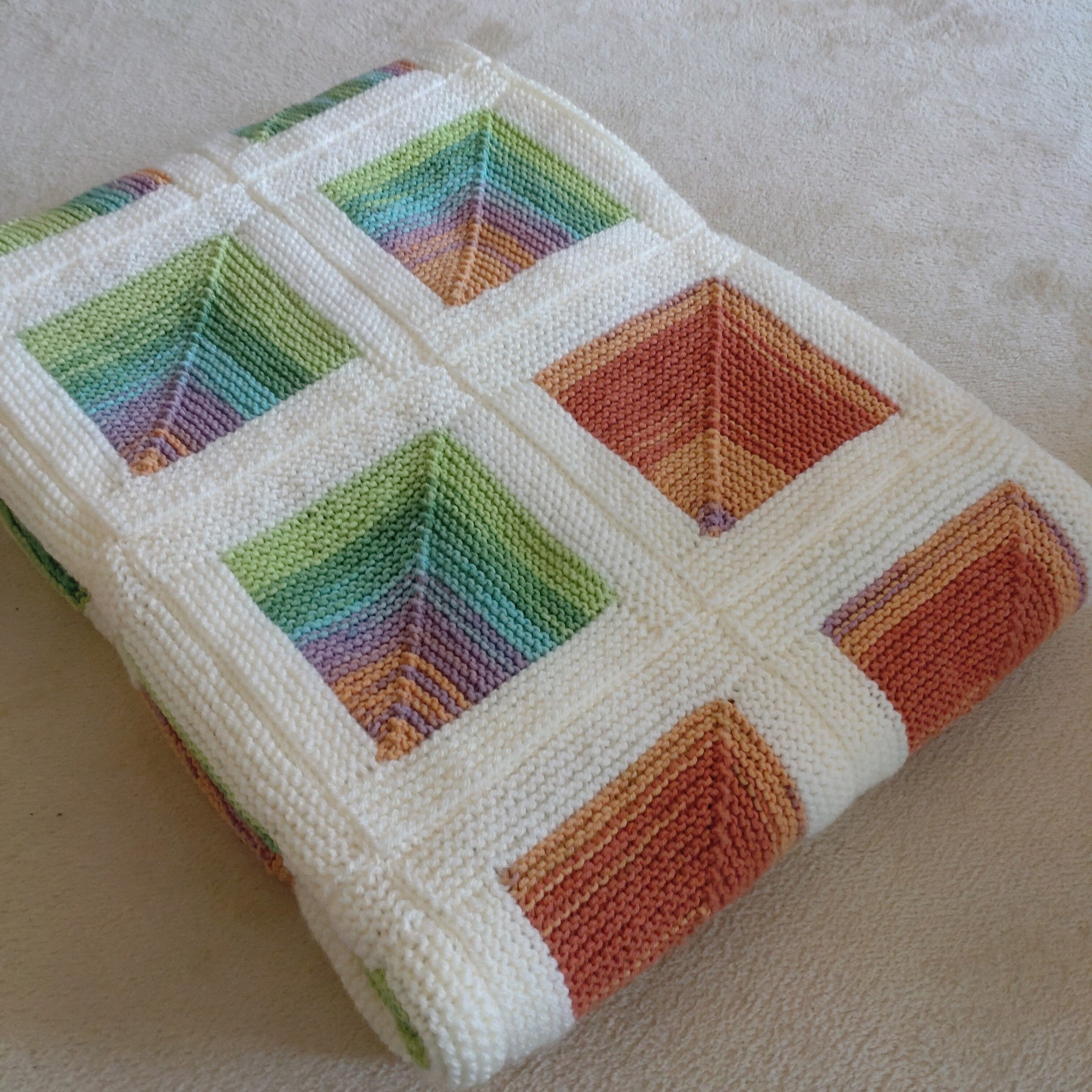 ドミノ編みマルチカバー 150×150 | mikoto brand