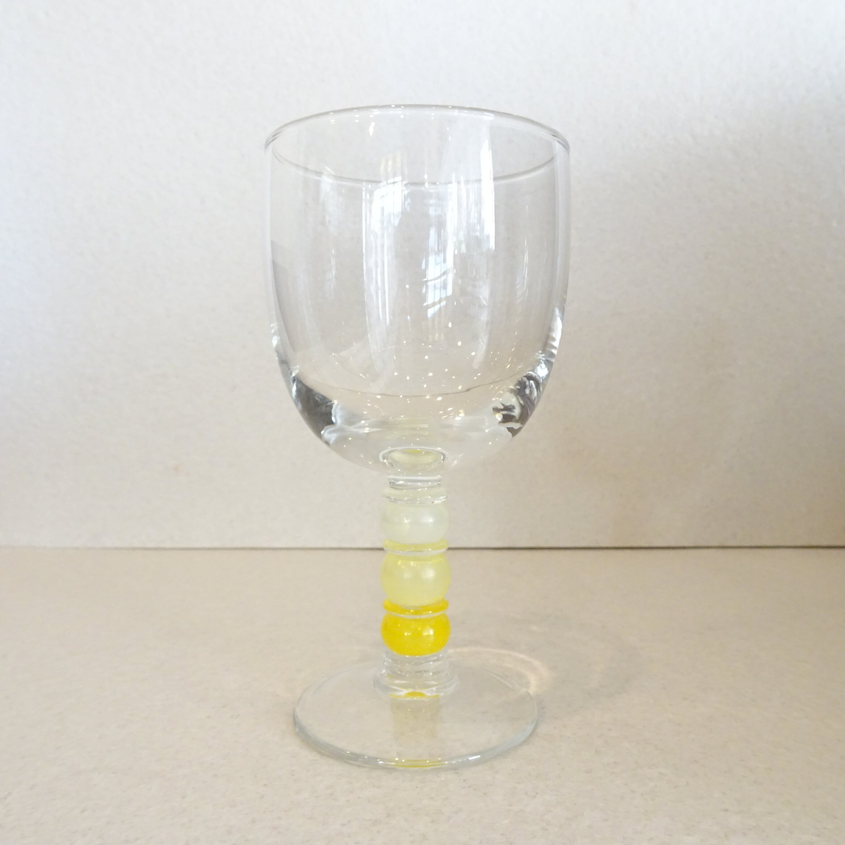 フランス・カラーステムのグラス(イエロー)