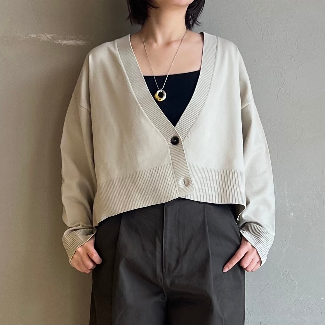 ショート丈Vネックカーディガン | valance 福井｜レディース セレクト