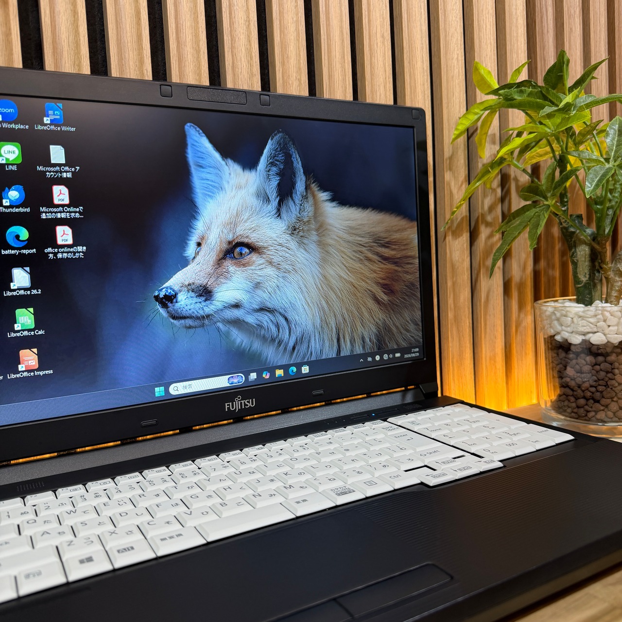 \ 公式ショップ限定価格❣️/ ☘極美品☘️富士通 LIFEBOOK A576/P‼️光学ドライブ搭載☘SSD256GB☘️メモリ8GB☘Core i5☘️ノートパソコン☘️安心サポート＆3ヶ月保証付き