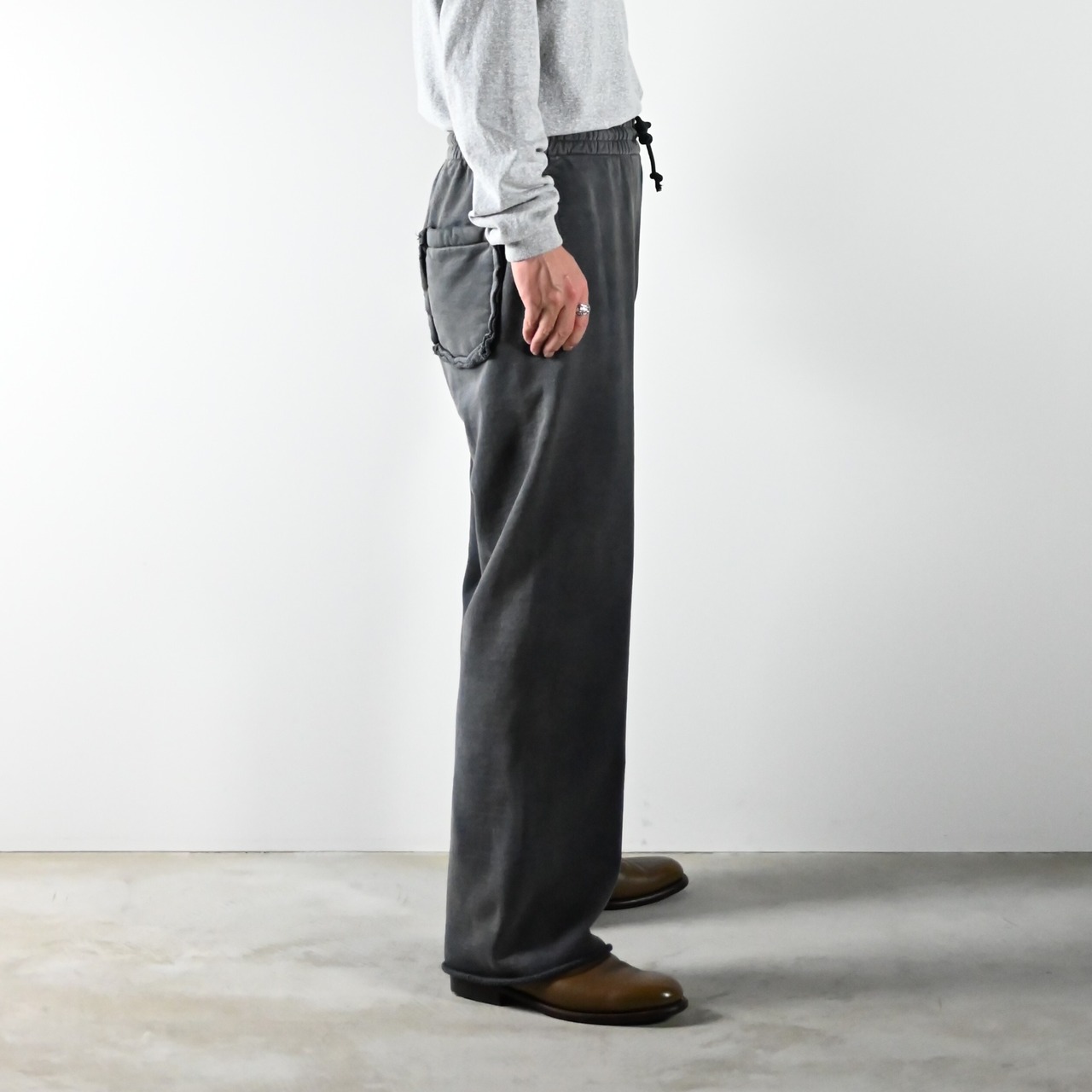 BOWWOW / WEATHERED SWEAT PANTS - BLACK