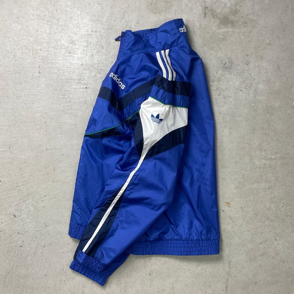 90年代 adidas アディダス ナイロンジャケット トラックジャケット 