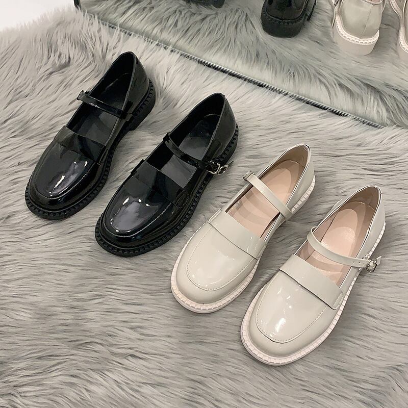 シングルスプリングカジュアルバックルレザー 靴 シューズ 春物 ラウンドトー 部族の婦人靴86789567815