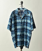 Many men ,many minds. loose silhouette sheer wave pattern lace S/S shirt (BLU) M2315030