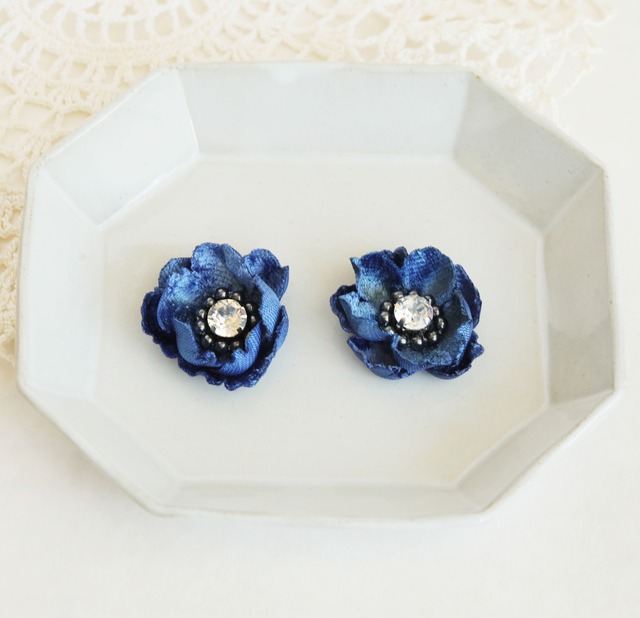 【布花】Anemone × ビジュー（ブルー）  ピアス・イヤリング