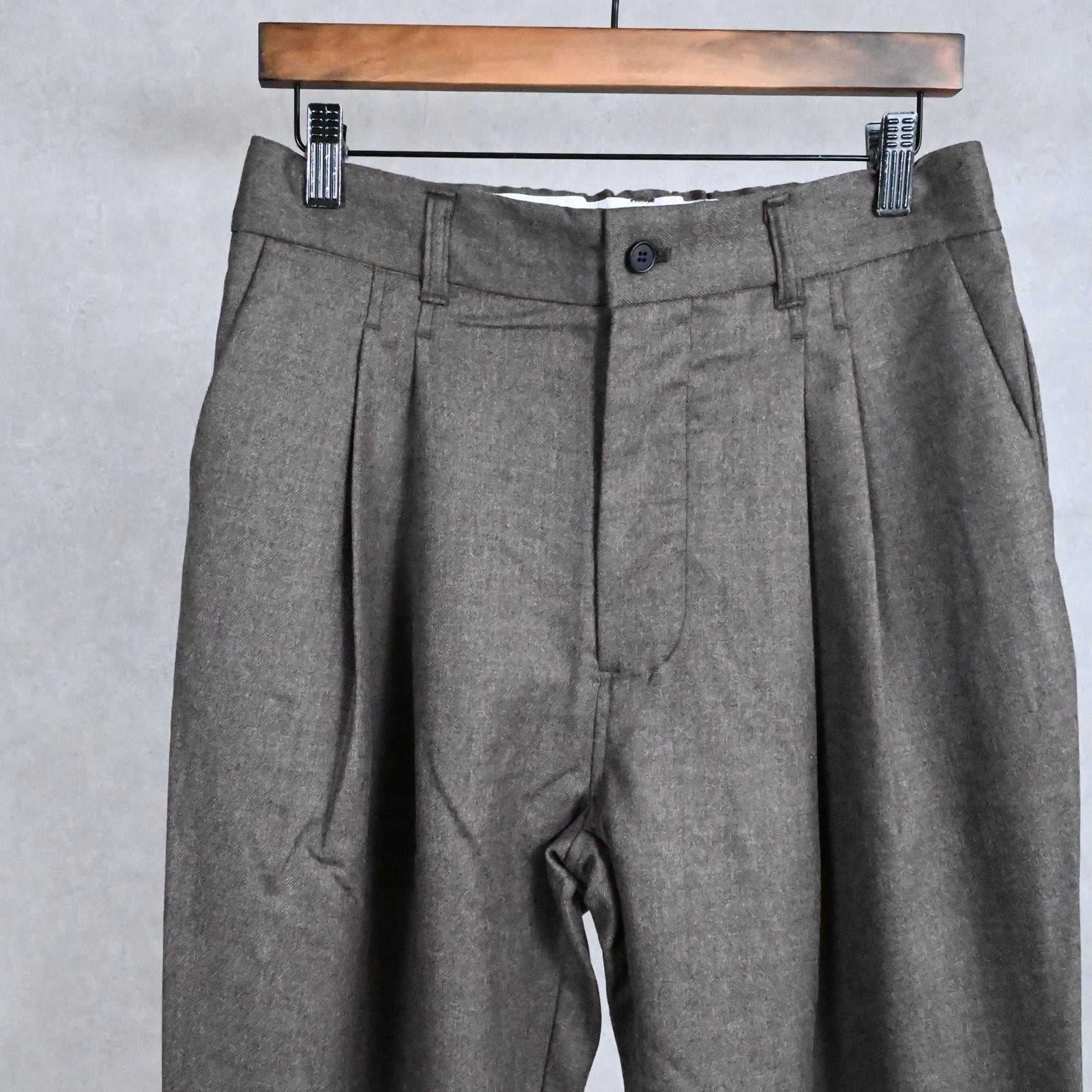 25AW》【STILL BY HAND】WOOL SAXONY WIDE EASY SLACKS スティルバイ