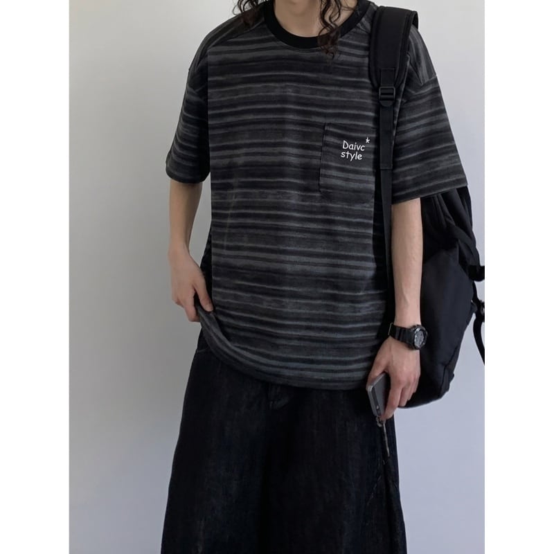 jiwuus刺繍ロゴチェストポケット半袖Tシャツ