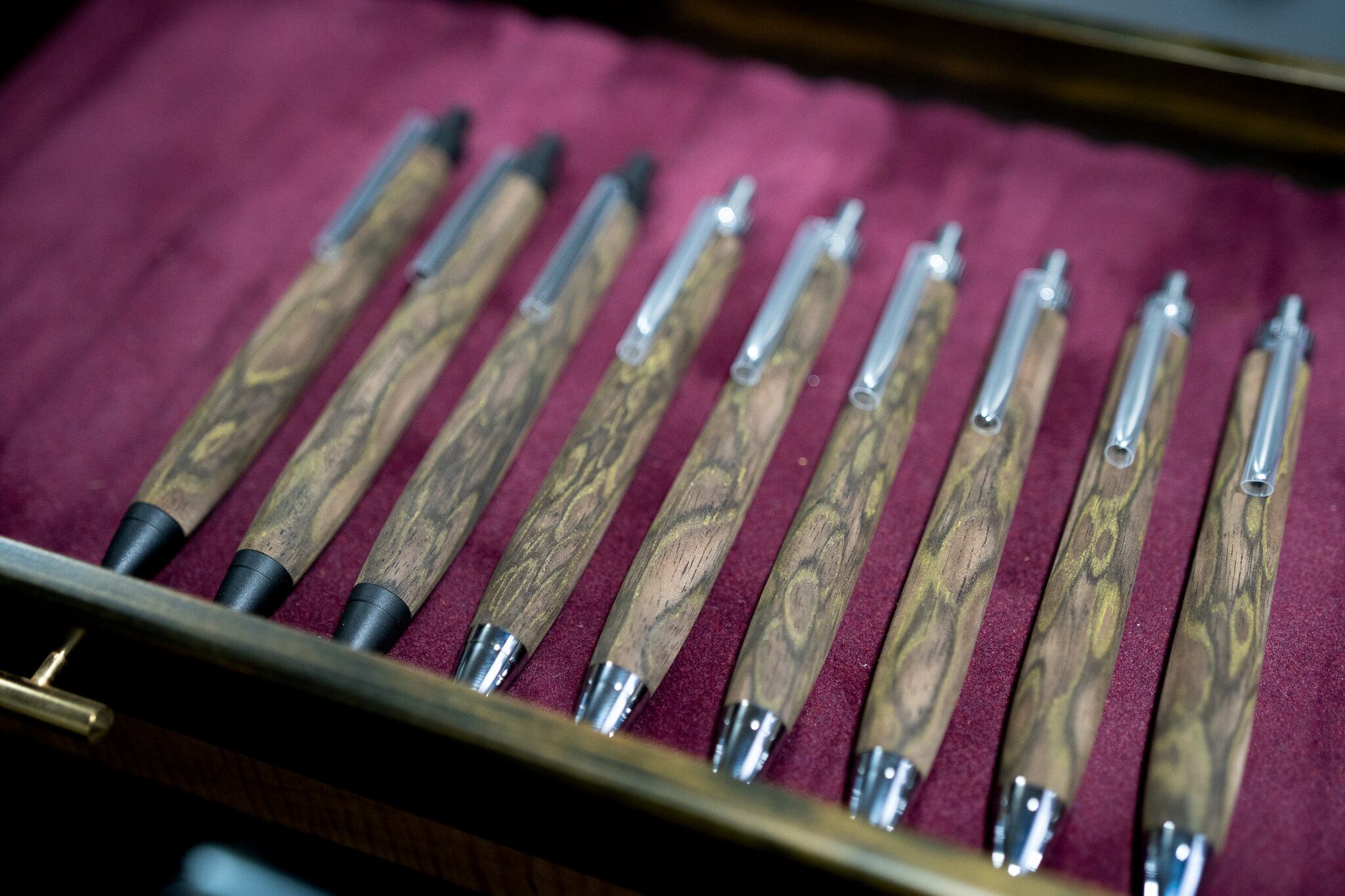 魅惑の黒い紋様】黒柿 孔雀杢 極上 ⑧ silver MP | 木軸ペン工房 金杢犀