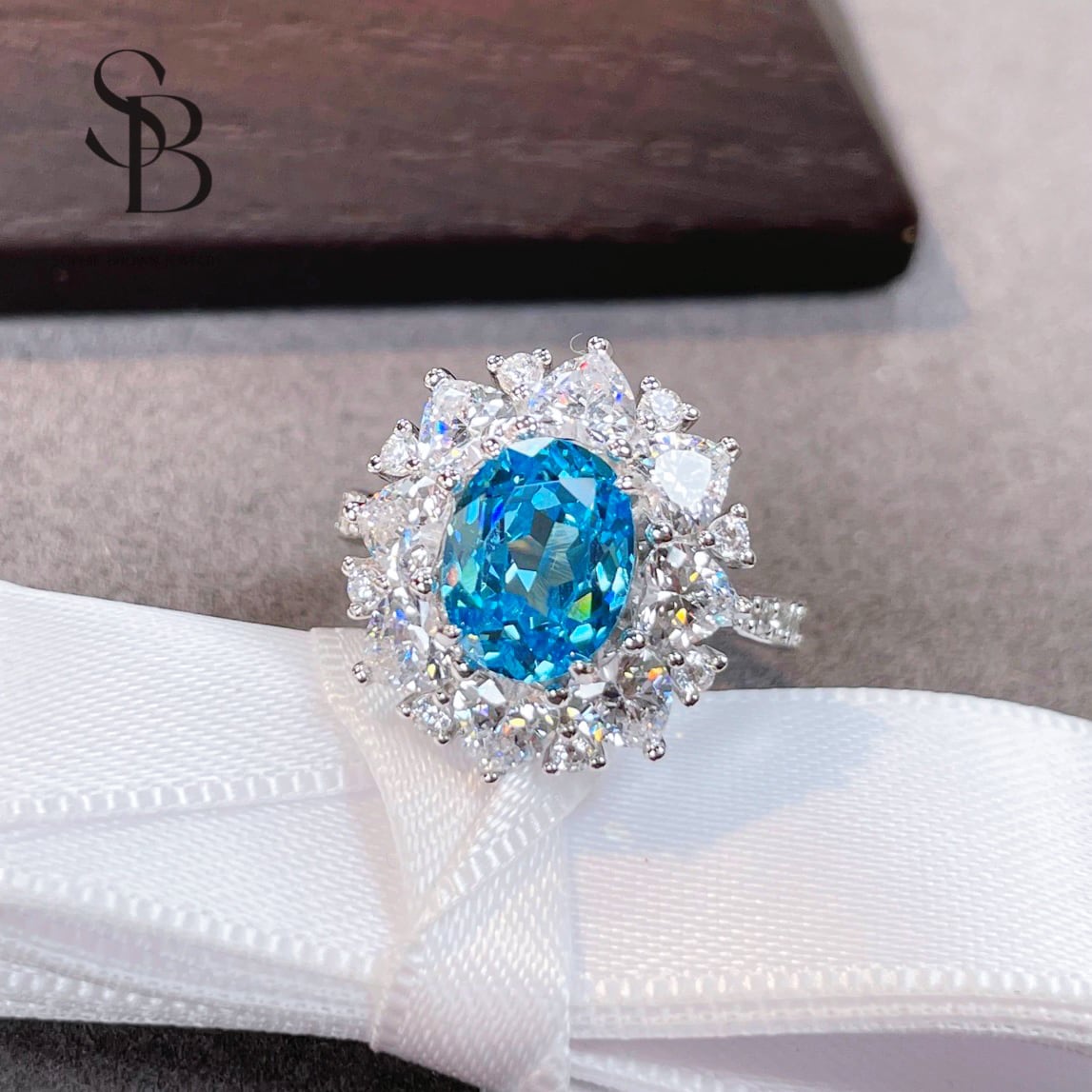 チャロアイト、アクアマリン、モアサナイトのリング アクアマリン 中石10ct前後 SQ PT リング – AYAKO SAKURAI（櫻井