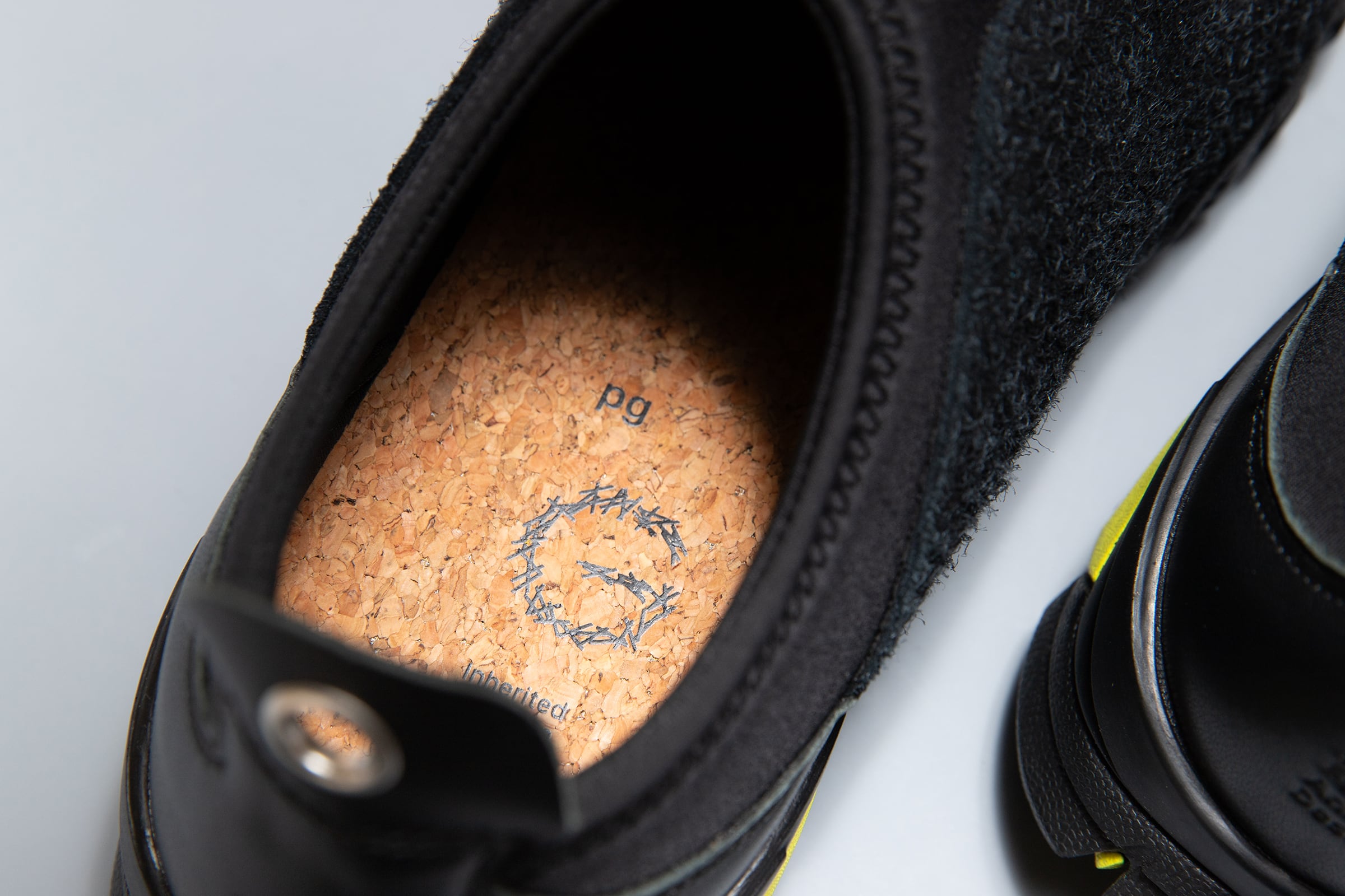 pg TRAIL MOC | BLK | PLAYGROUND | スニーカーショップ