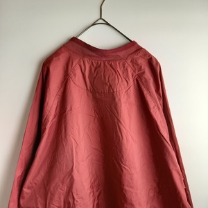 ナイキ　ナイロンプルオーバー　レッド　刺繍センターロゴ　オーバーサイズ　XL