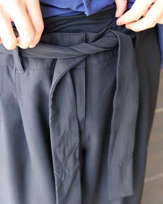 Waist string Wide straight slacks