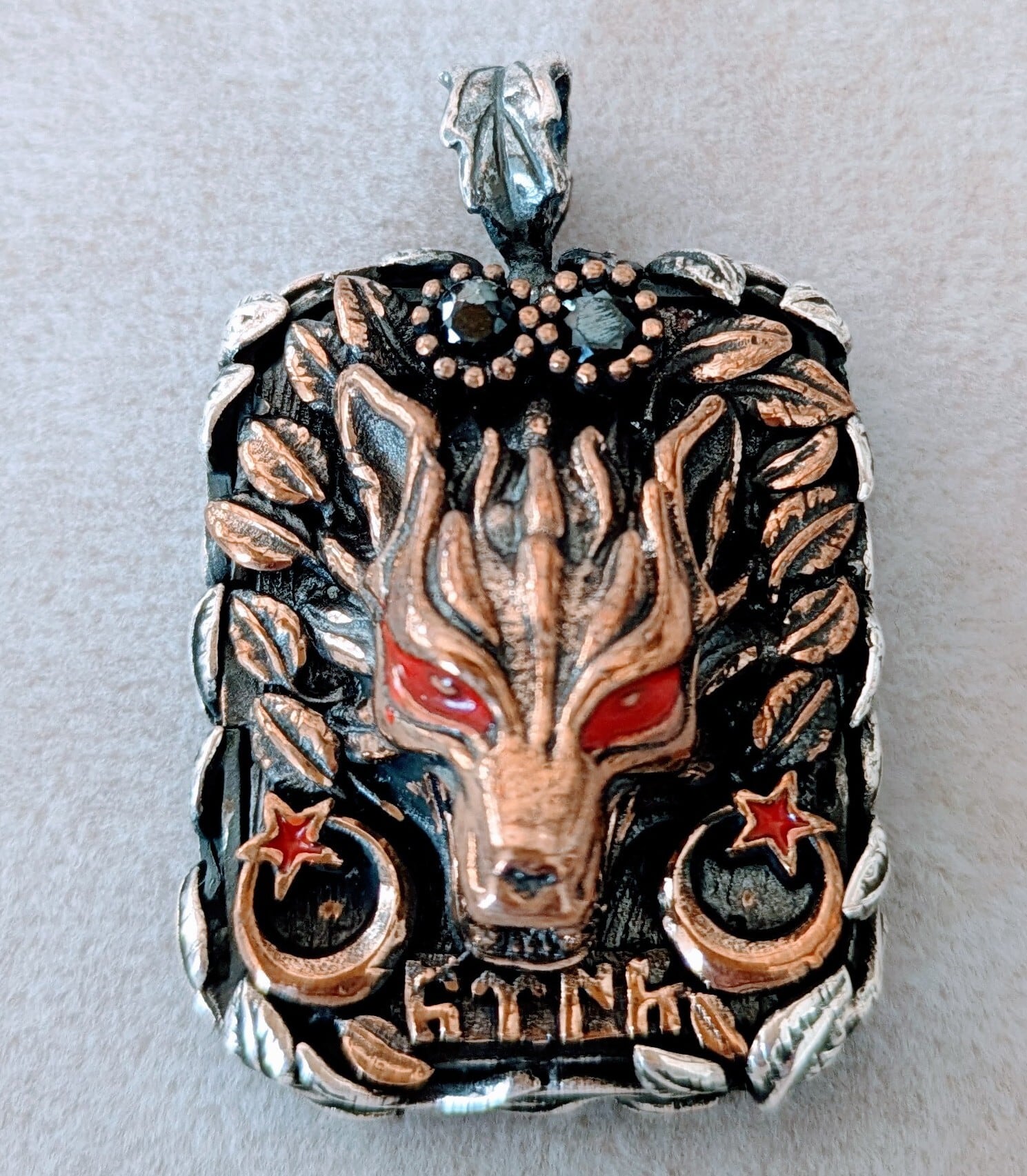 ☆NEW☆ トルコ製 925silver ペンダントトップ（キリン） NEW＊トルコ製 ハンドメイド ペンダントトップシルバー925（オオカミ