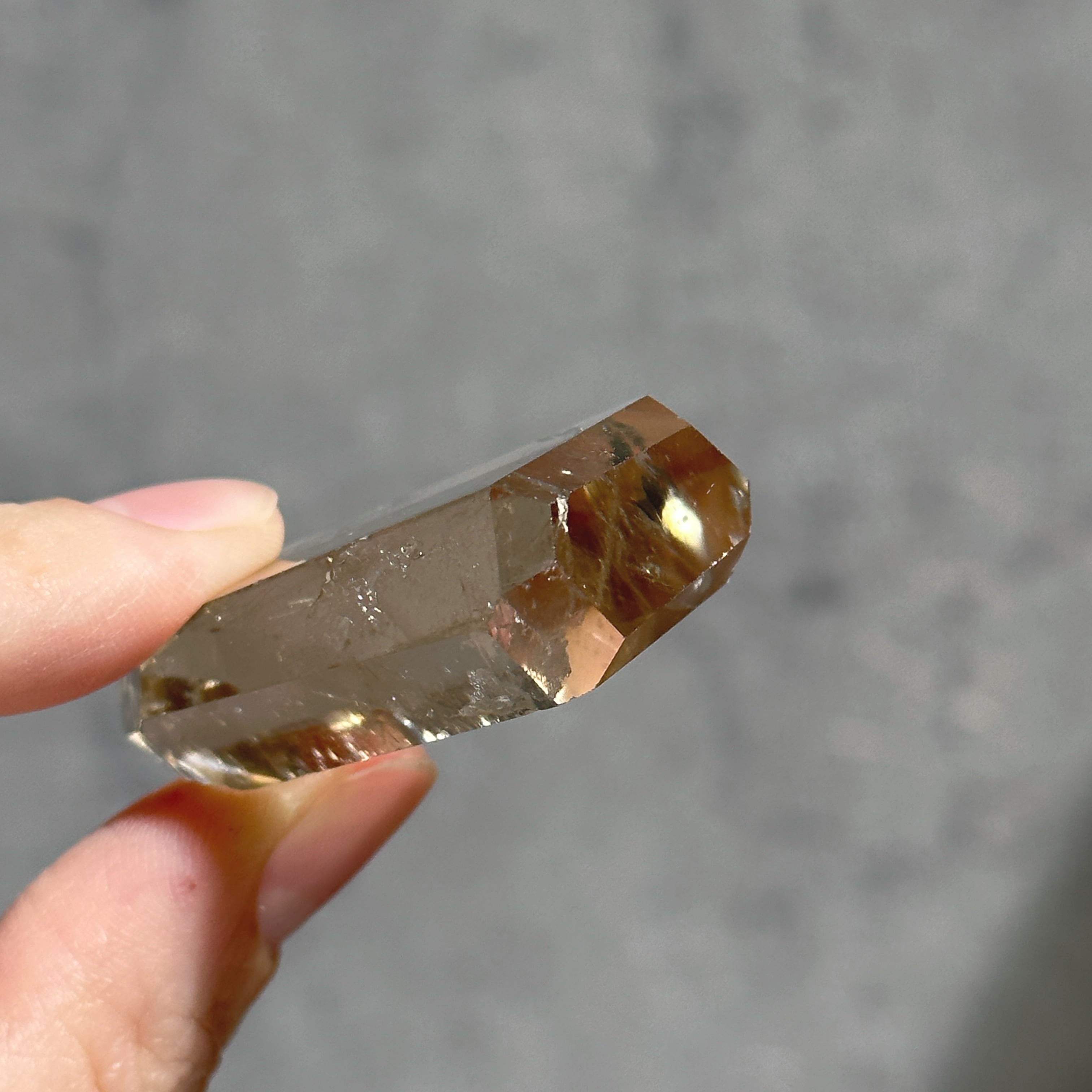 ルチル入り◎シトリン（黄水晶） タワー03◇ Citrine ◇ 天然石・鉱物