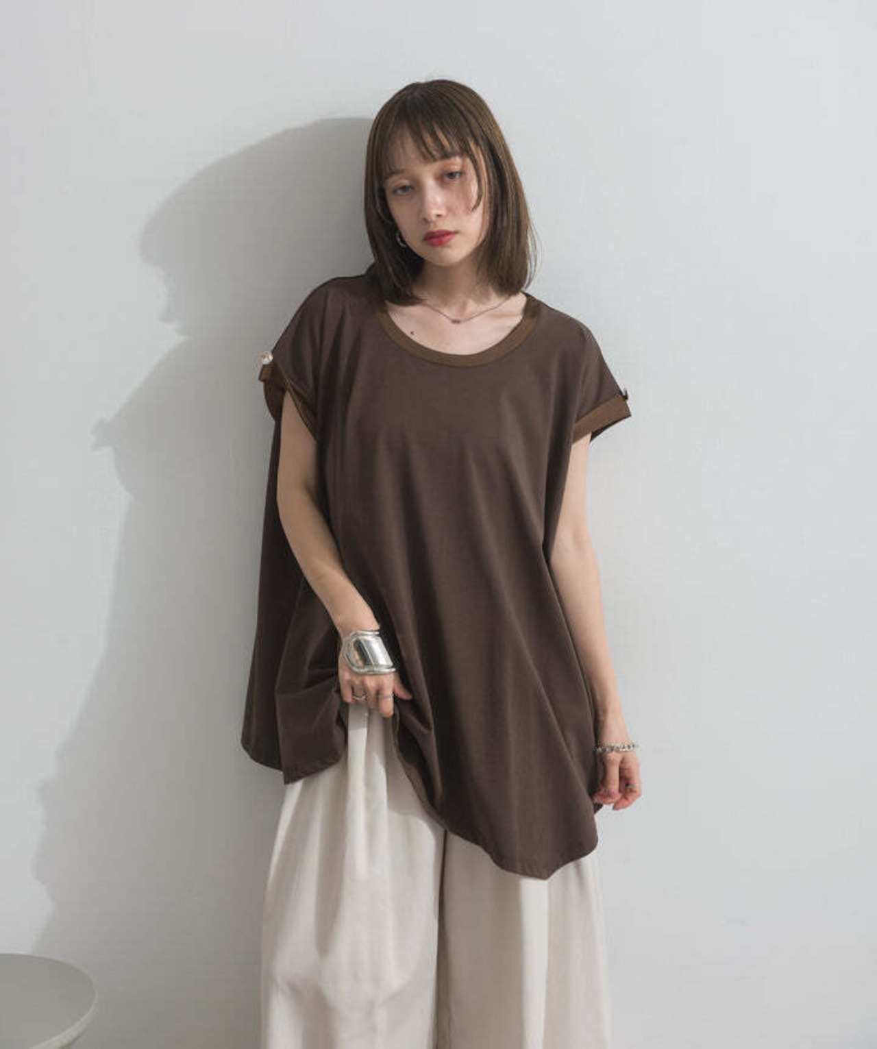 32884 サテン部分使いアシメチュニックTシャツ brown