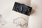 フランス 8c 大きなクマさんとメランコリーな木製スタンプ ヴィンテージ