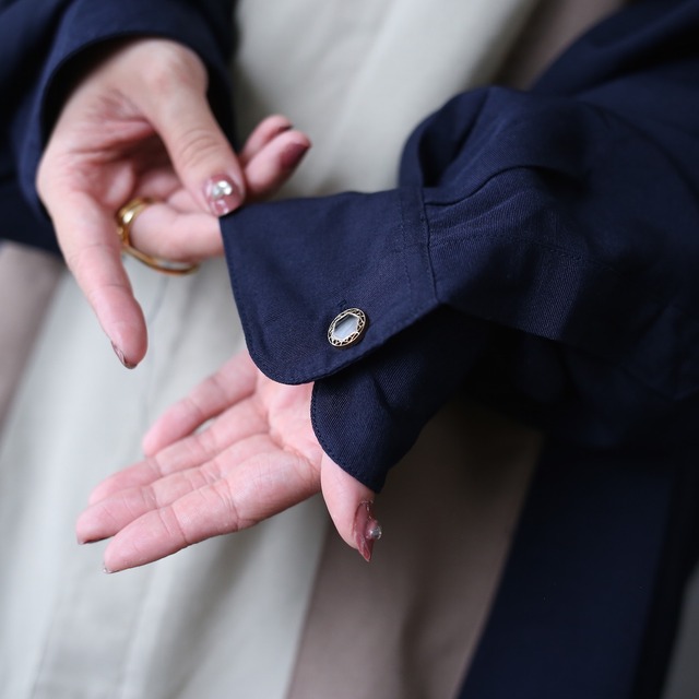 "刺繍" multi color switching design over silhouette shirt