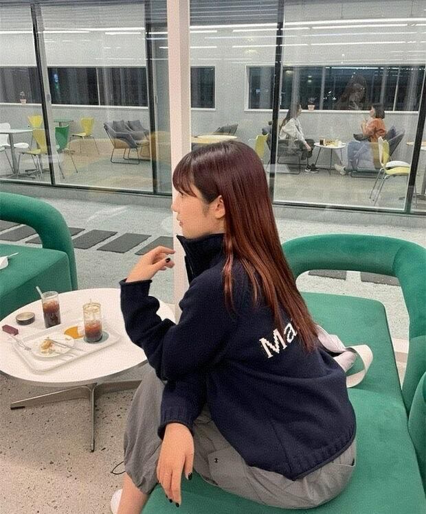 人気 韓国 Matin Kim マーティンキム トップス セーター 長袖 ジップ