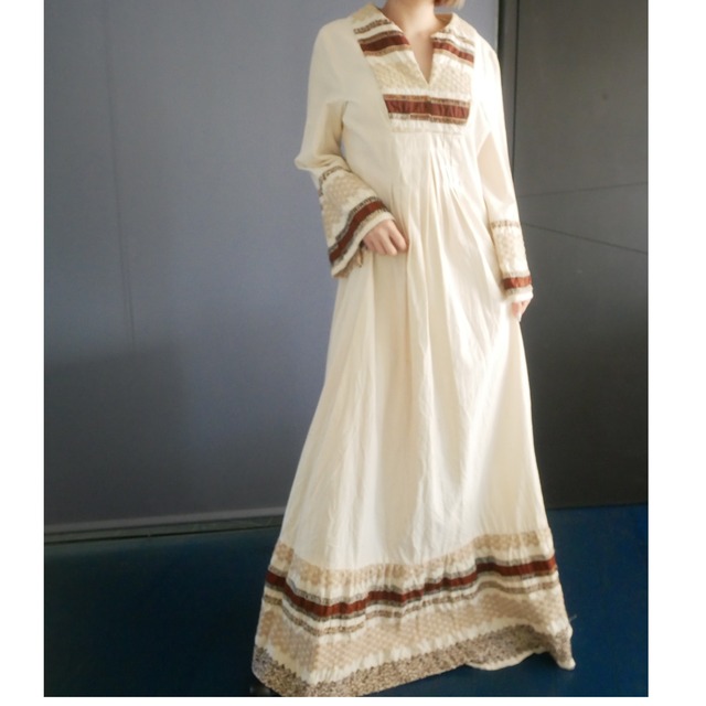 Embroidery long dress