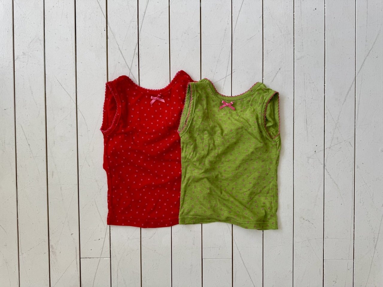 [Ramijini] Eurohol Sleeveless T-shirt / [라미지니] 유로훌나시티