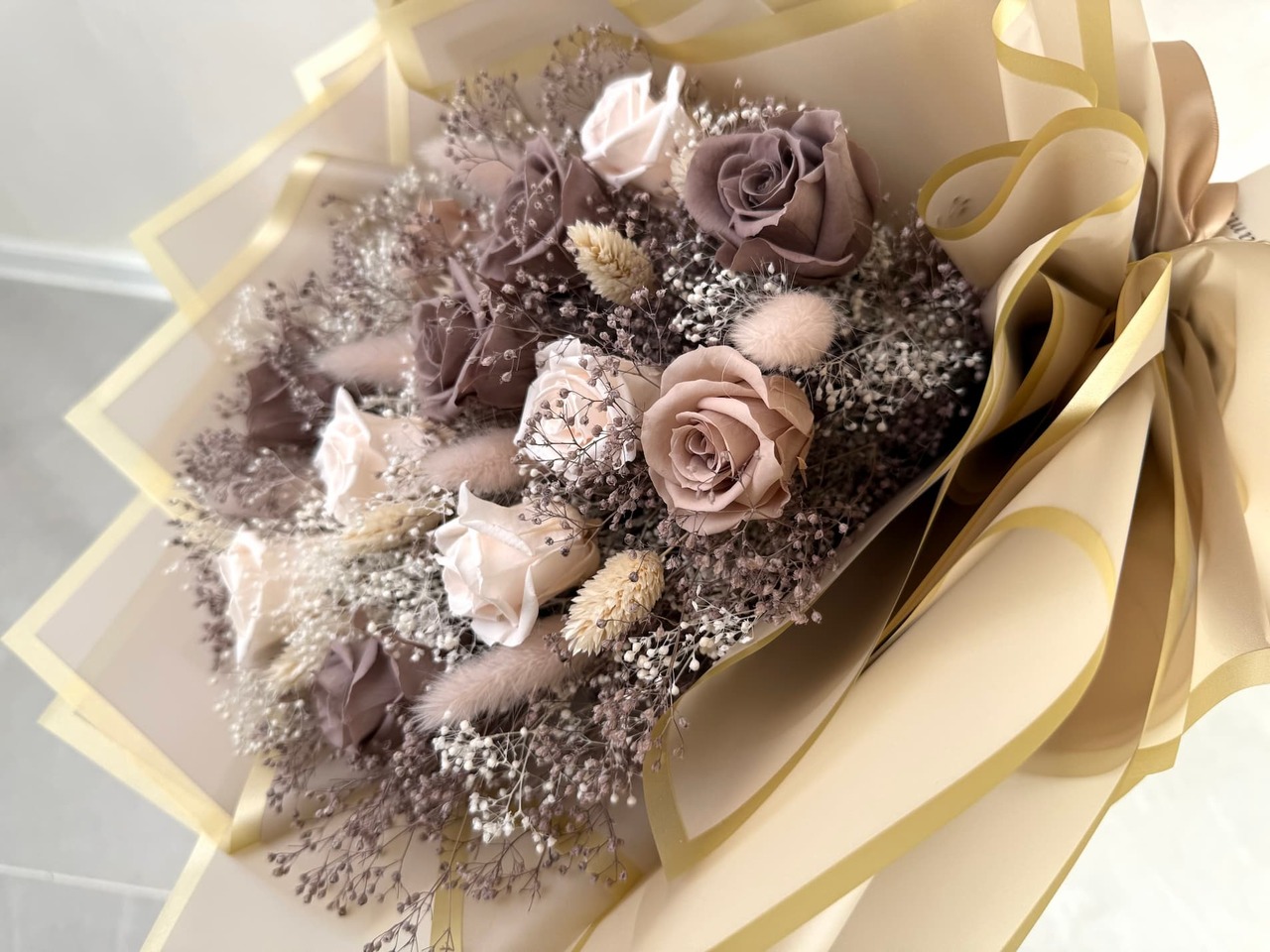 Taupe（トープ）｜プロポーズブーケ／12本のプリザーブドローズ グレージュ - 4