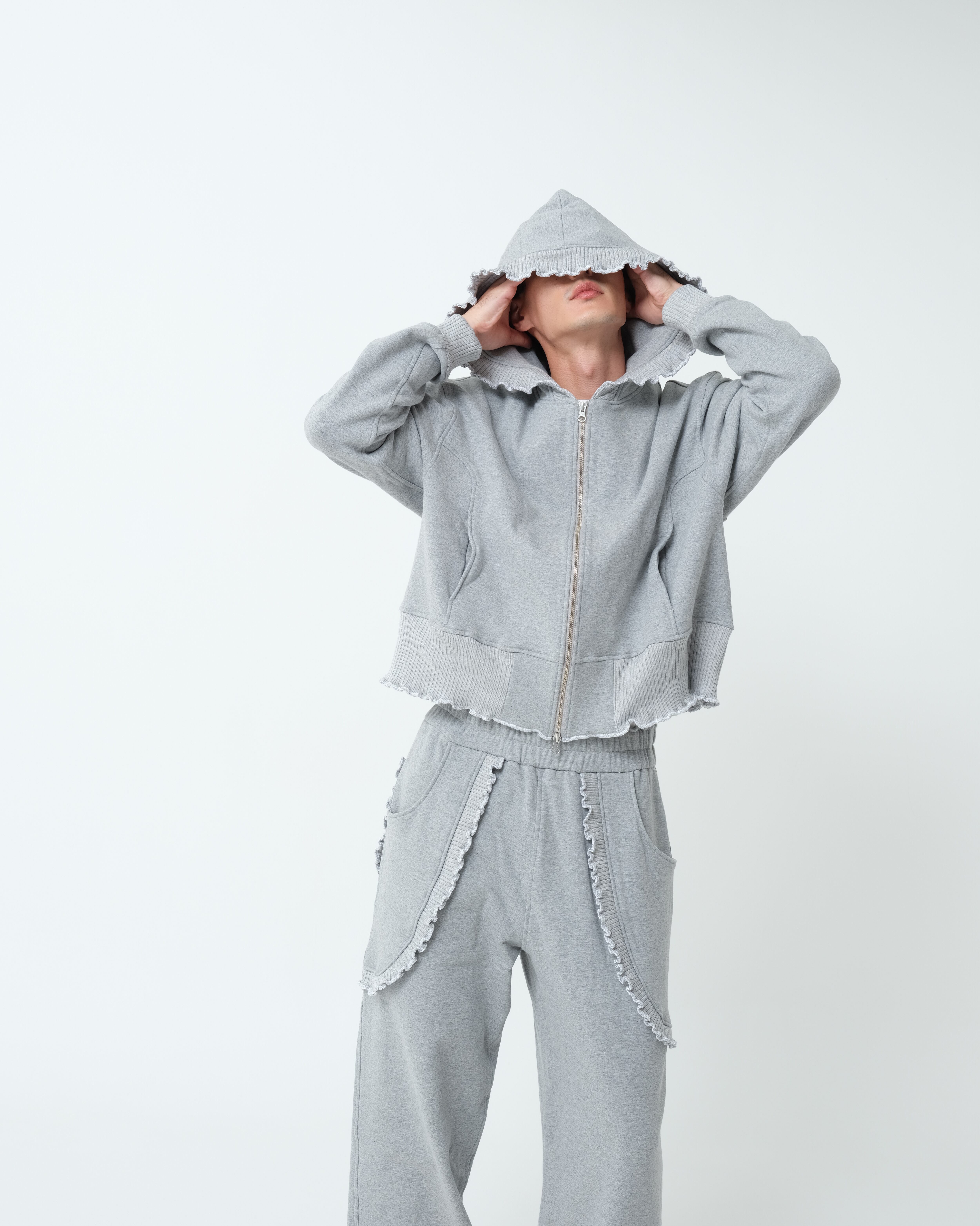 Frill Sweat Zip blouson | NICK GEAR