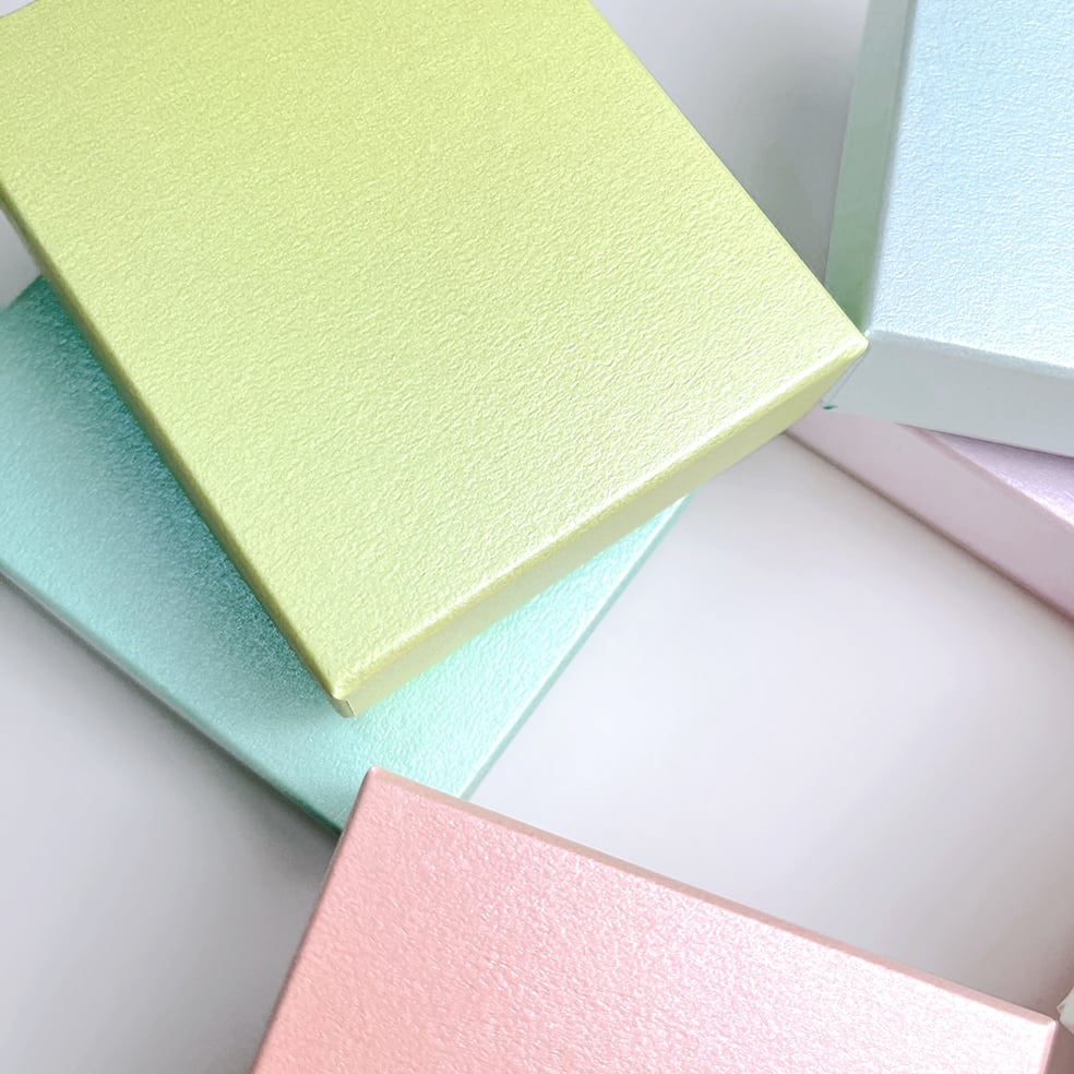 なな　３本　箱入 Amazon | だいし屋 日本製 ギフトボックス 三角箱 107×93×21mm (グレー