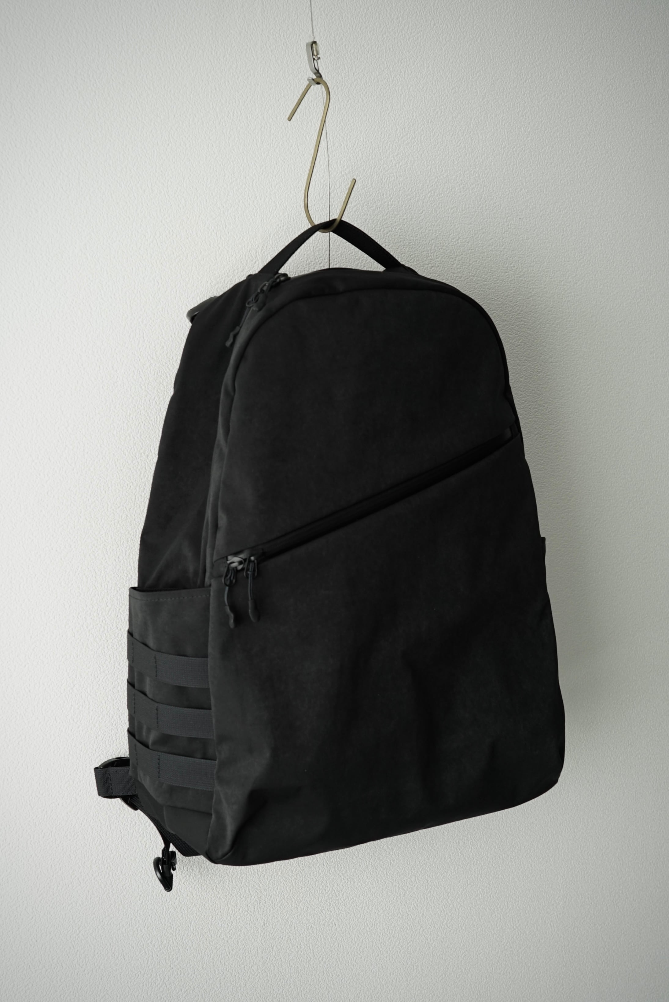 COLINA D Pack 高密度ミリクロス 容量30L バックパック 黒 COLINA de passaros コリーナ highdensity milicloth D pack L