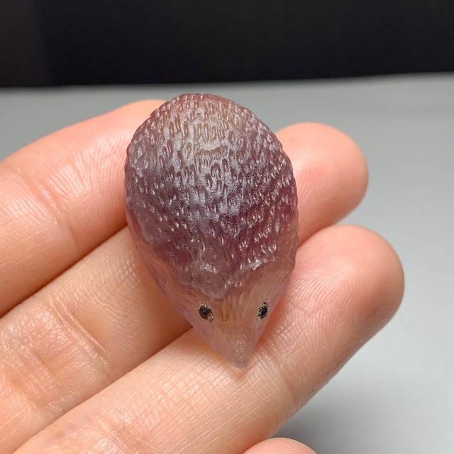 24.可愛い色合い☆フローライト ハリネズミ