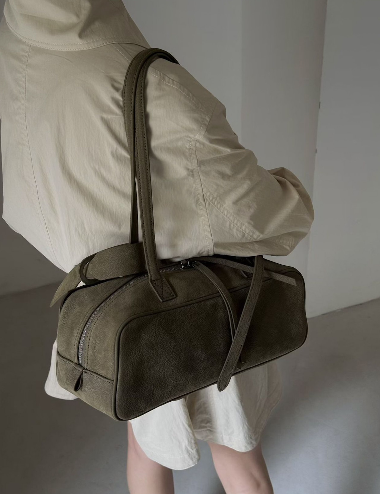 【新作5％OFF・3日間】牛革100％・Pocket Shoulder Bag_4colors