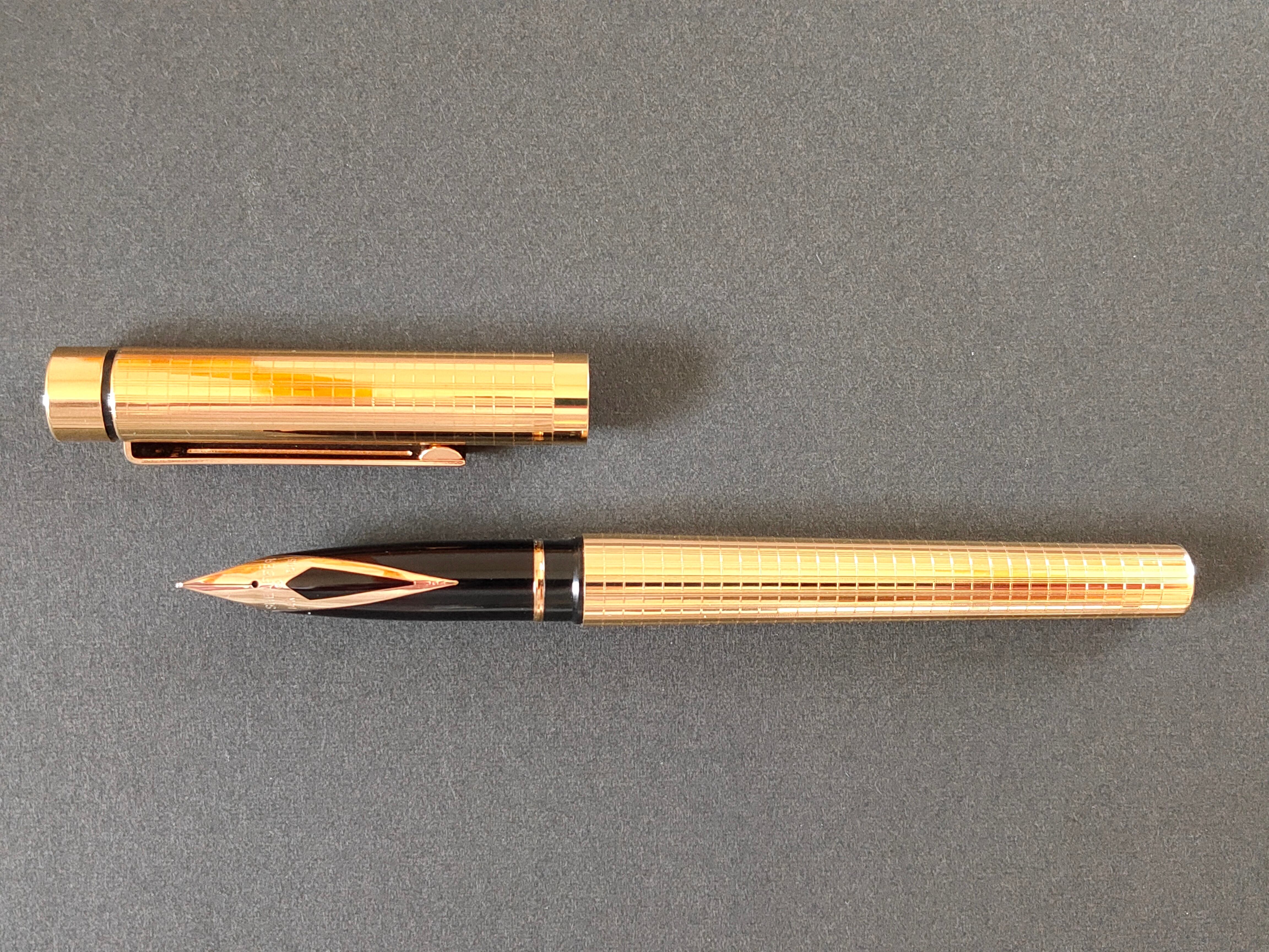 SHEAFFER Targa 万年筆 90s シェーファー タルガ 1007 SHEAFFER Targa 1007 （中字） 14K