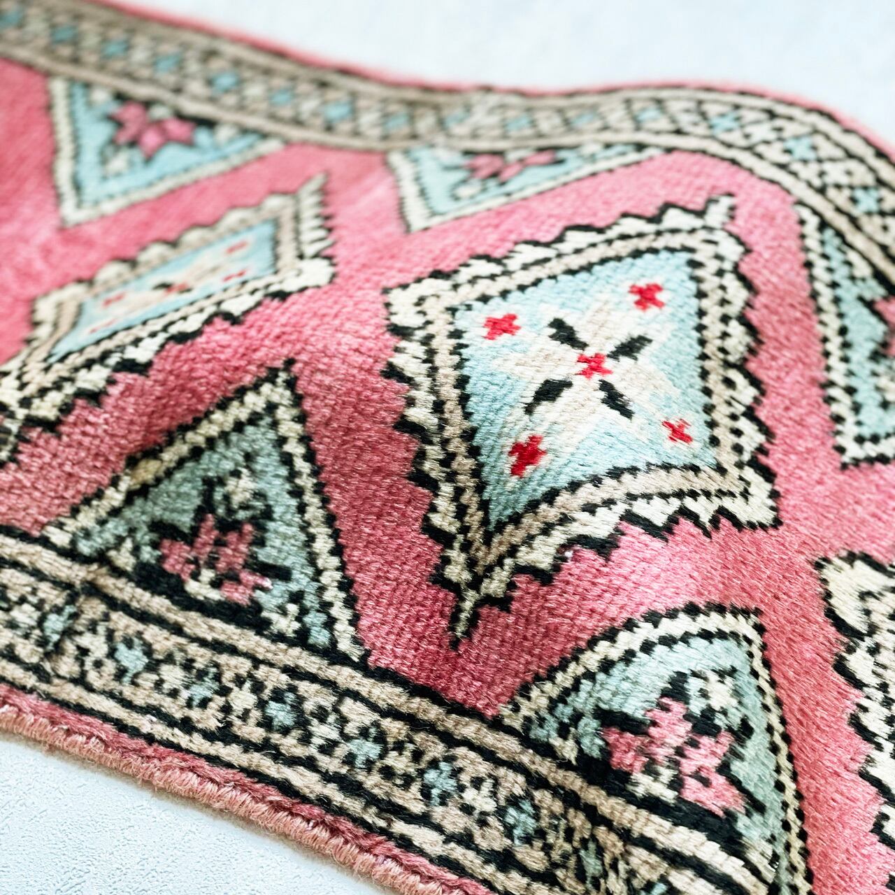 ヴィンテージラグ｜ランナー vintage rug runner * レトロピンク retro pink [rra002] ラグの間 ｜ ヴィンテージラグ・ヴィンテージミニラグ専門店