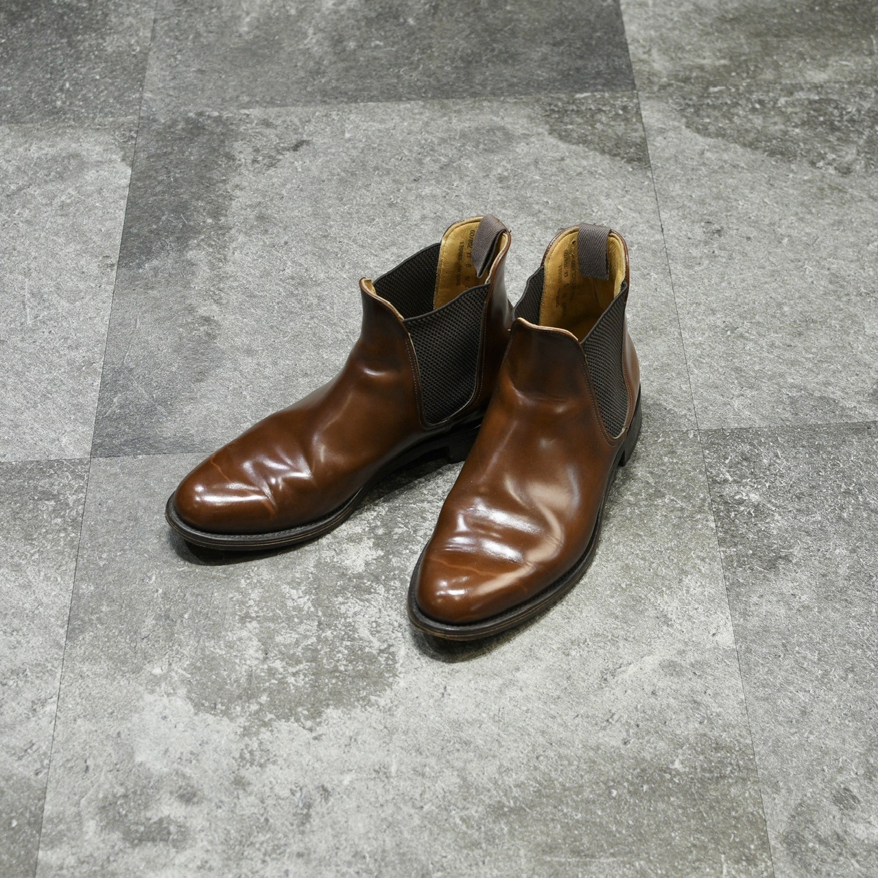 Loake brown leather side gore boots