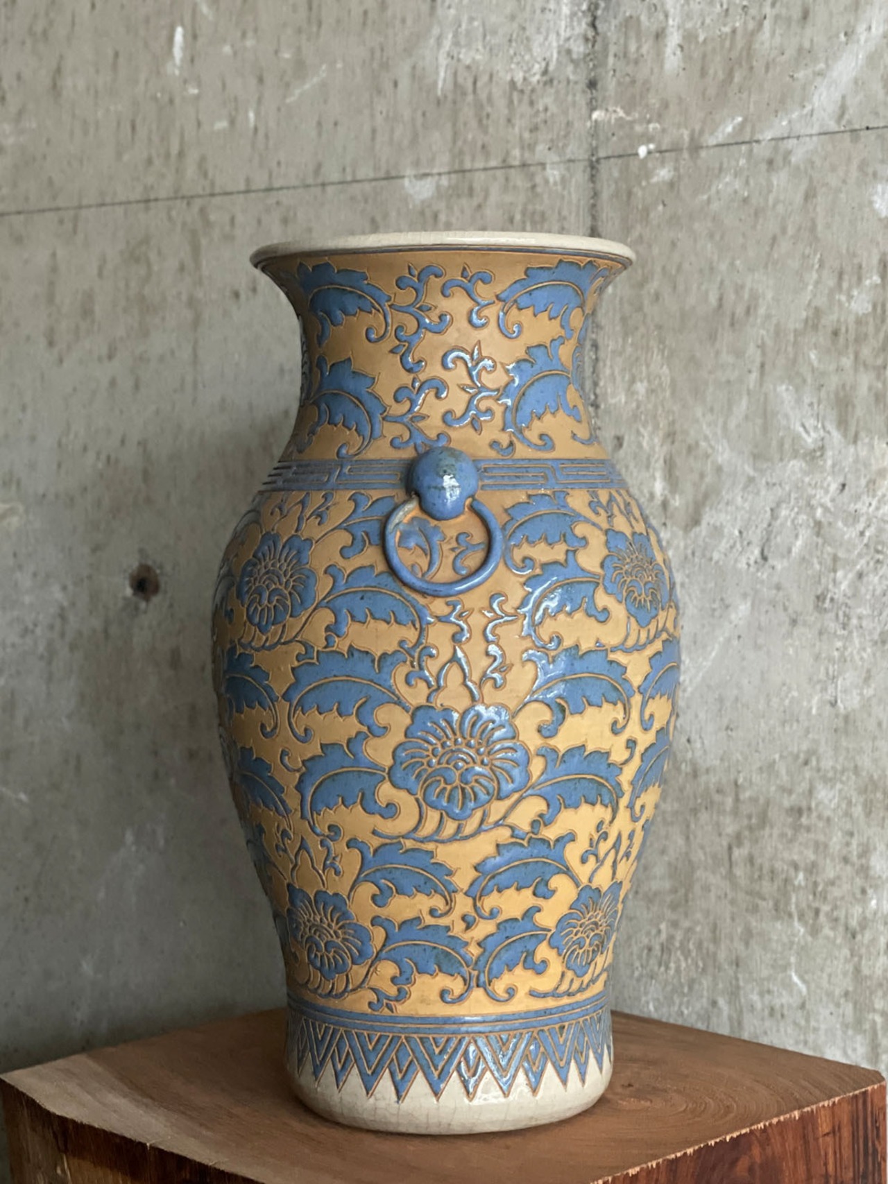 Bien Hoa／Flower vase