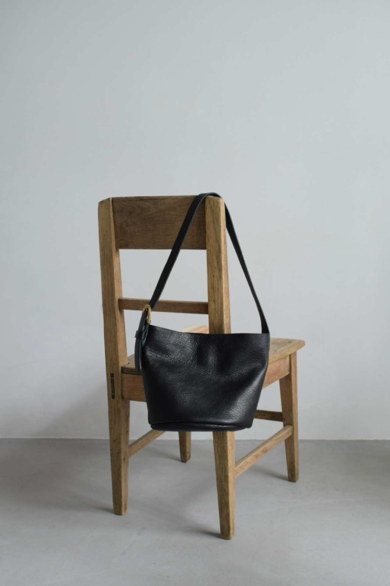 Bucket bag "Apprentice" ゴートレザー