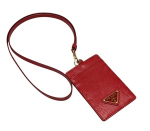 プラダ カードケース カードホルダー ＩＤカードケース レッド レザー IDケース ネックホルダー パスケース ネックストラップ ロゴ レディース 赤 PRADA 【中古】0828h1852
