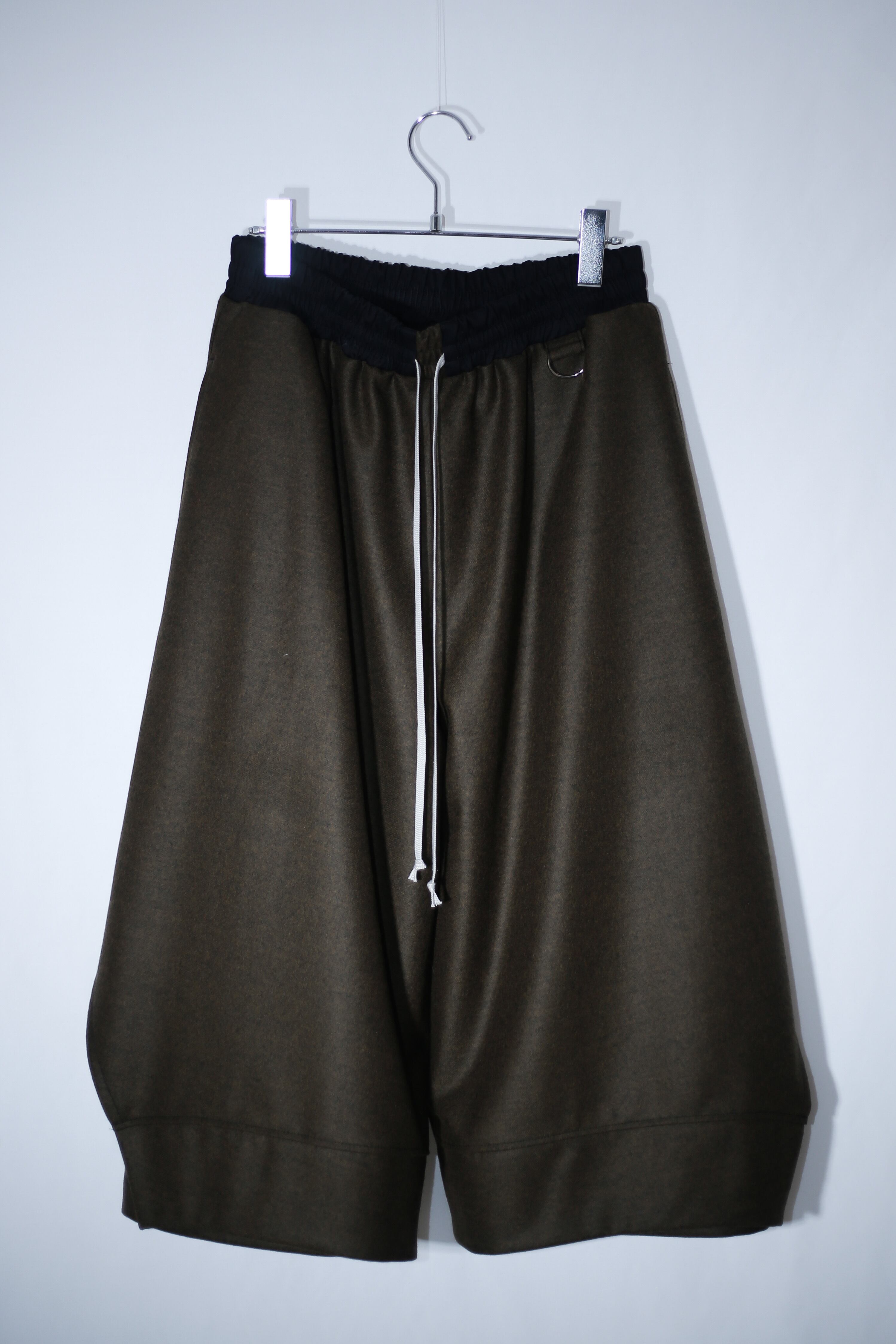 Slit-Pants (khaki)