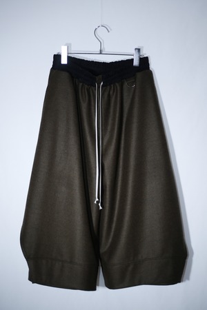 Slit-Pants (khaki)
