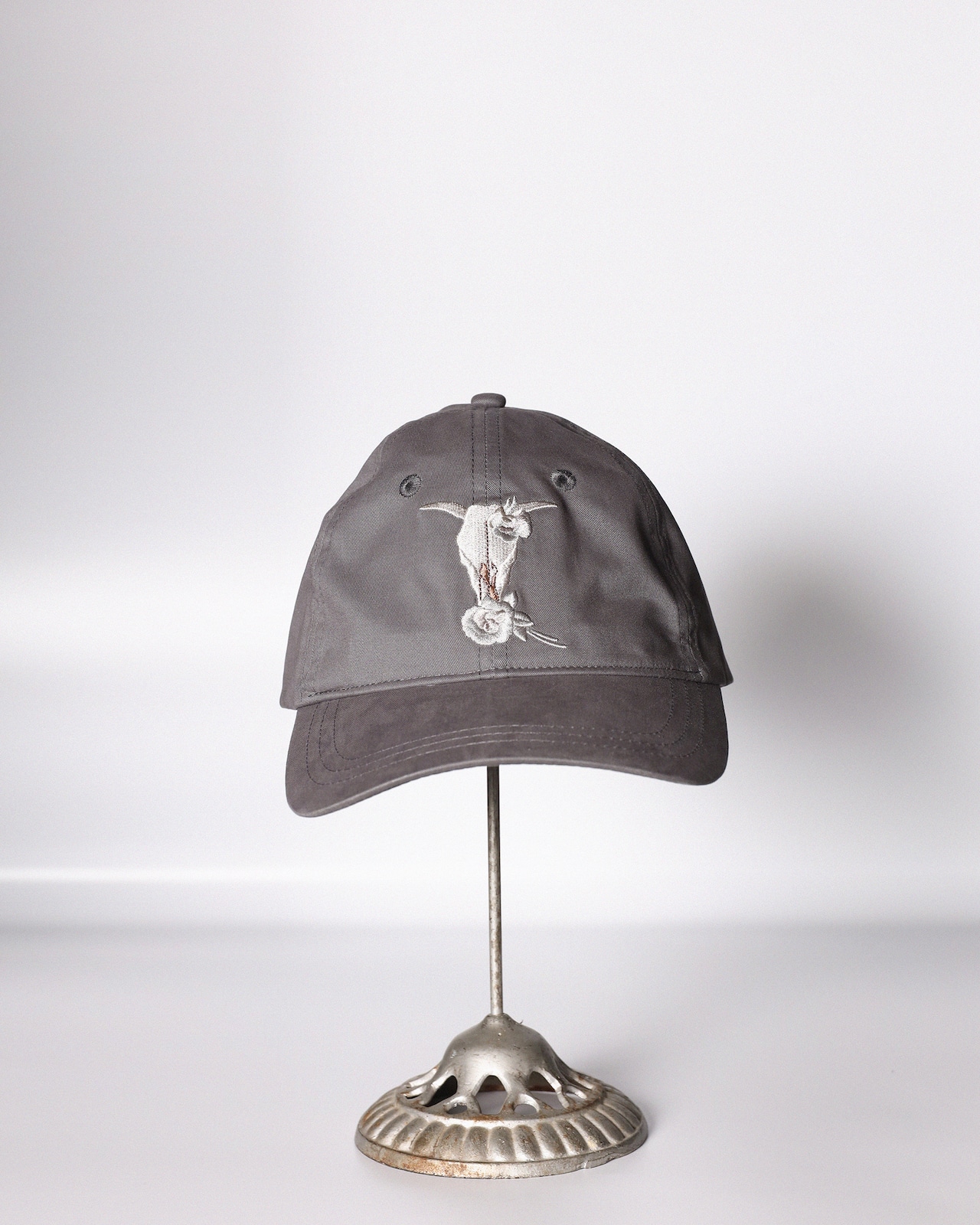 Georgia O'Keeffe / Museum Cap - Gray