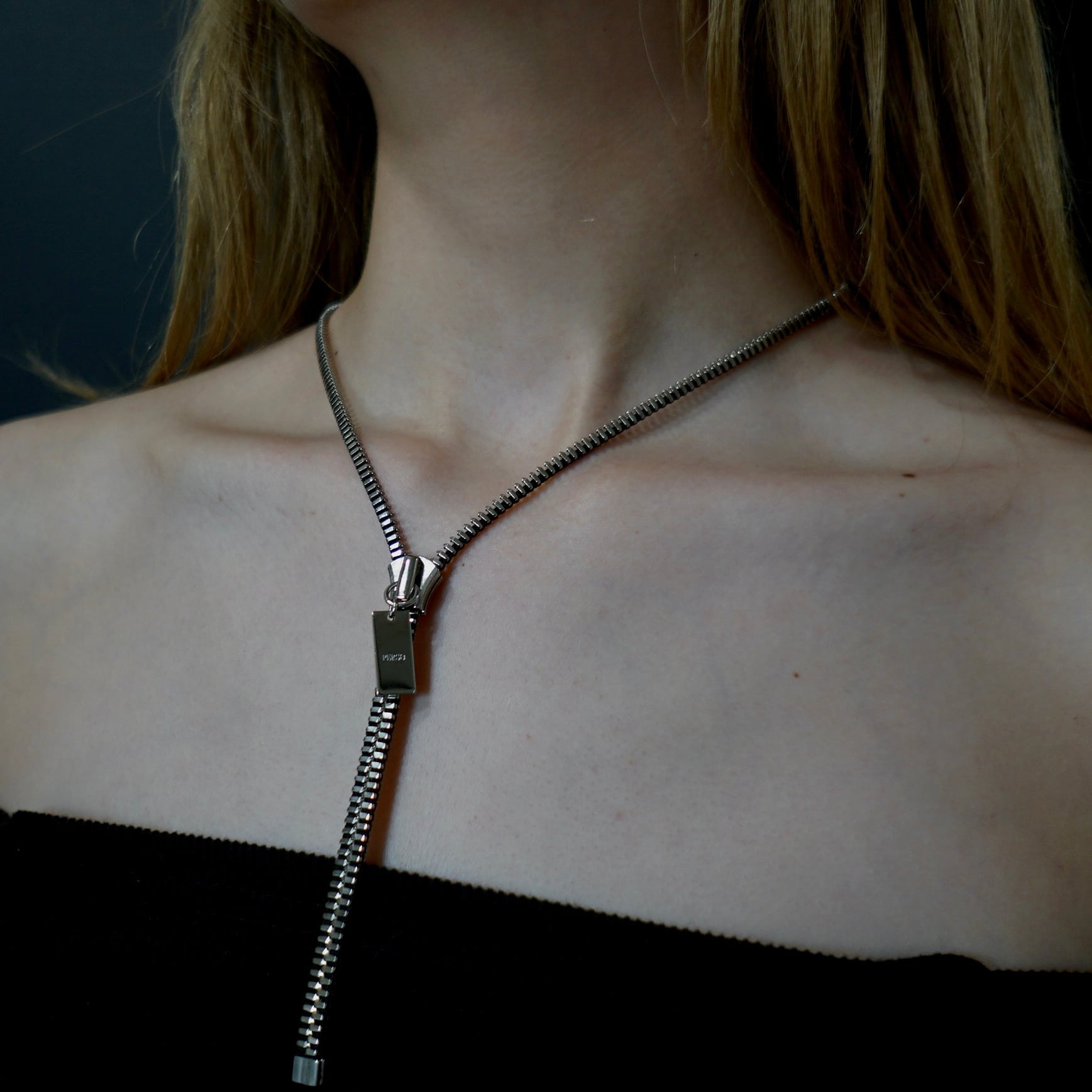 V NECKLACE(ブイ ネックレス) | PERSO