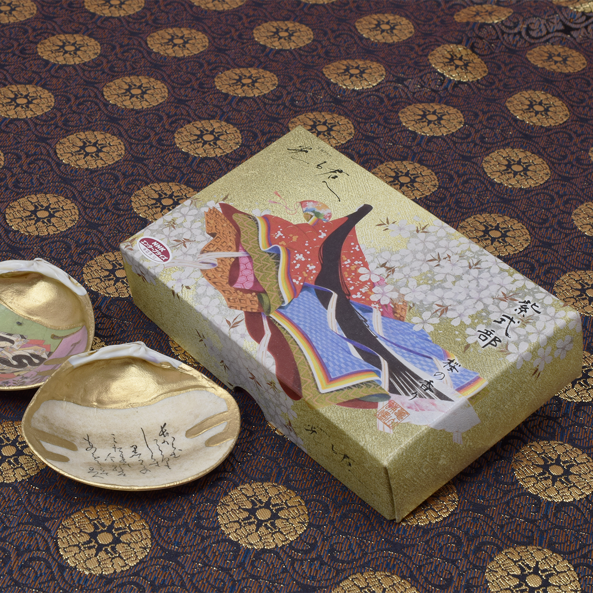 御線香【大河ドラマ  光る君へ】紫式部 桜の香りのお線香|タイトルロゴシリーズ|カメヤマ|NHKエンタープライズ