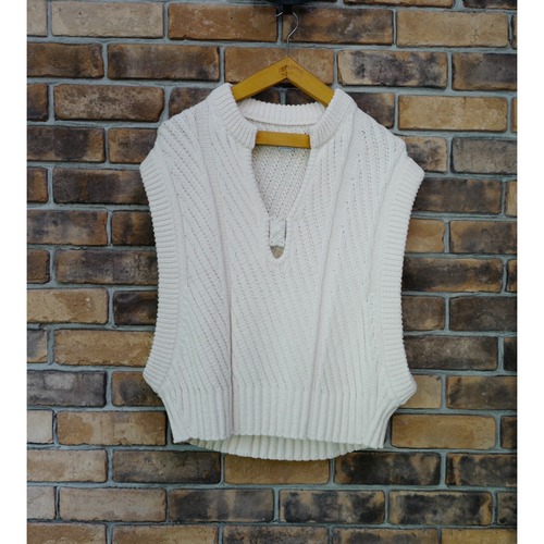 ONICA │ Airy Cotton Vest